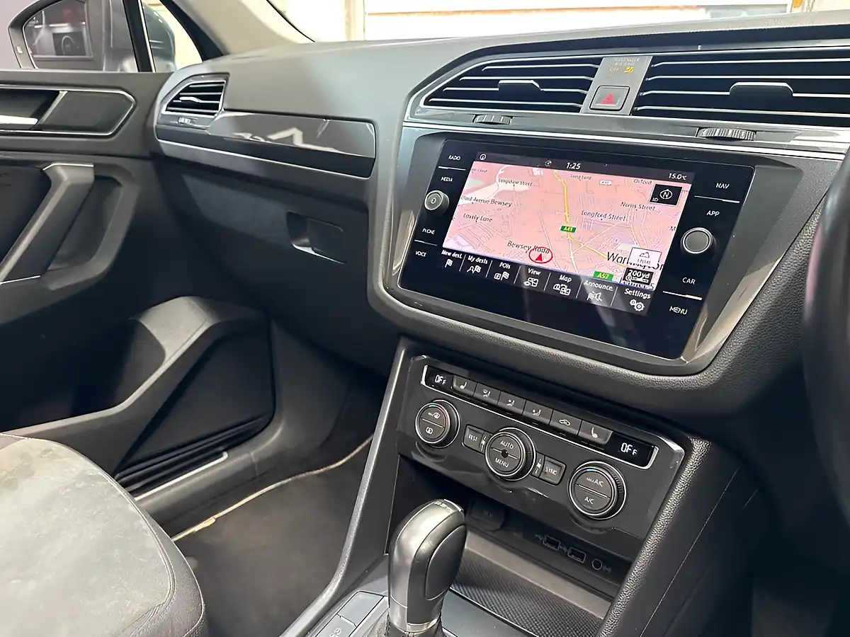 Used 2017 Volkswagen Tiguan Sel Grey - Interior and Exterior details 13