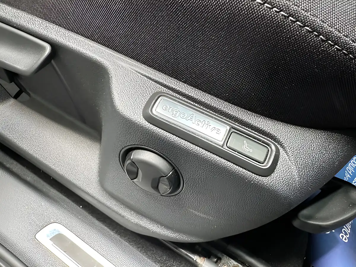 Used 2017 Volkswagen Tiguan Sel Grey - Interior and Exterior details 15