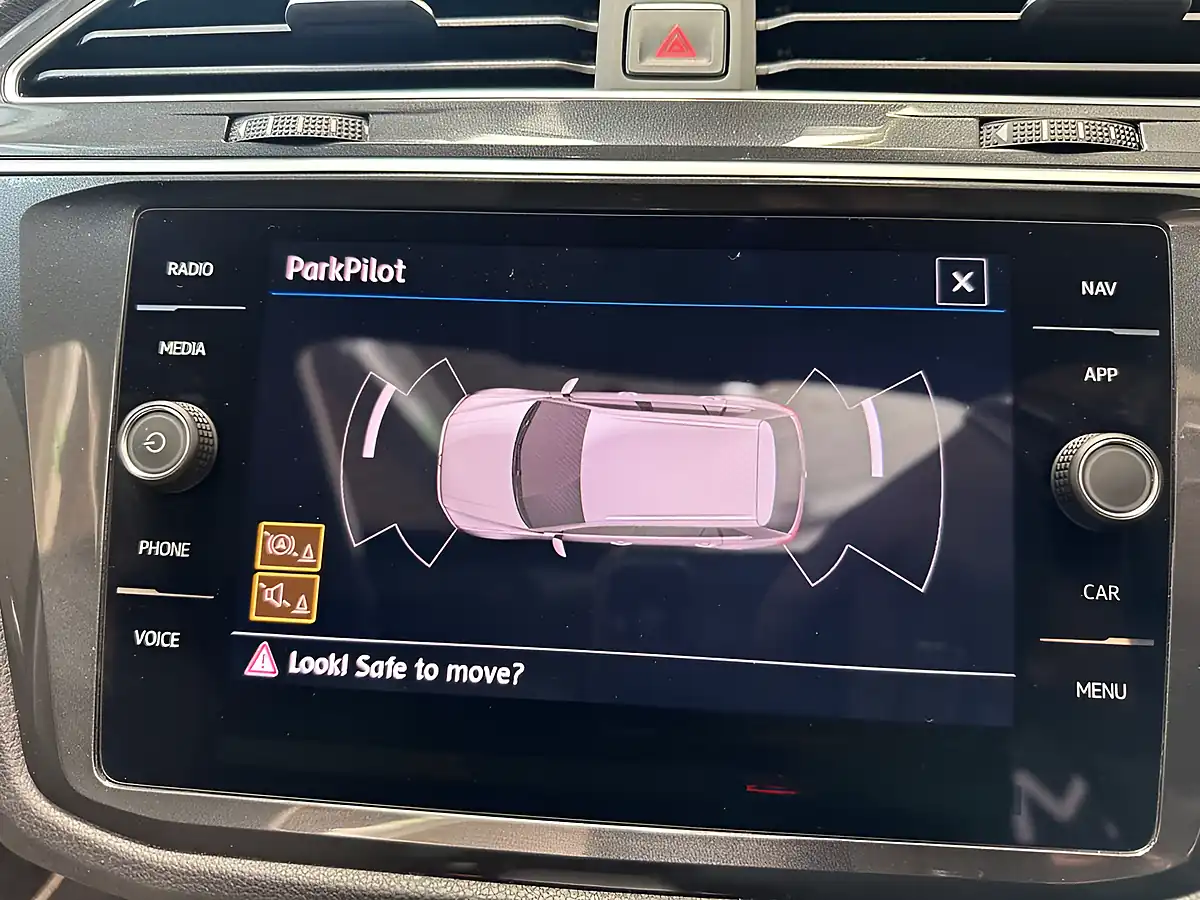 Used 2017 Volkswagen Tiguan Sel Grey - Interior and Exterior details 17