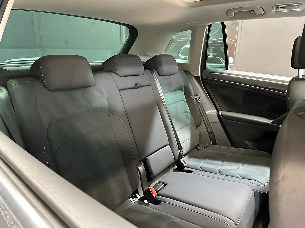 Used 2017 Volkswagen Tiguan Sel Grey - Interior and Exterior details 6
