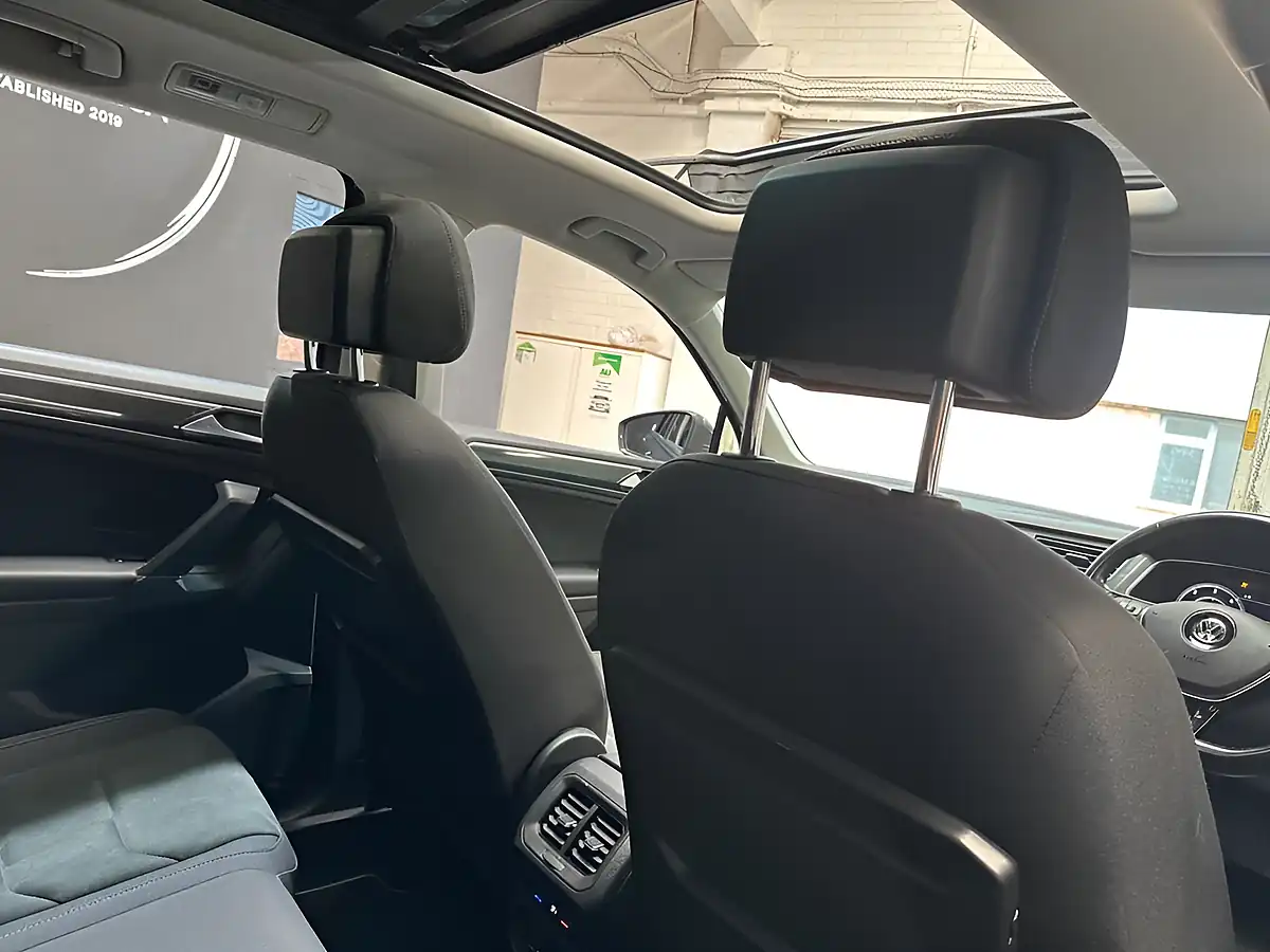 Used 2017 Volkswagen Tiguan Sel Grey - Interior and Exterior details 7