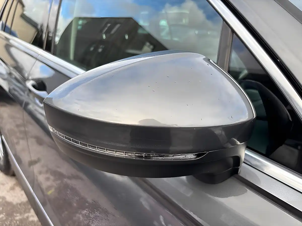 Used 2017 Volkswagen Tiguan Sel Grey - Interior and Exterior details 18