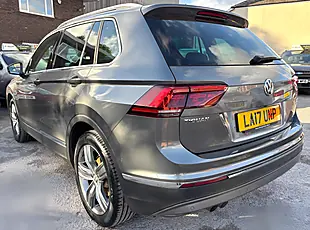 Used 2017 Volkswagen Tiguan Sel Grey - Interior and Exterior details 9