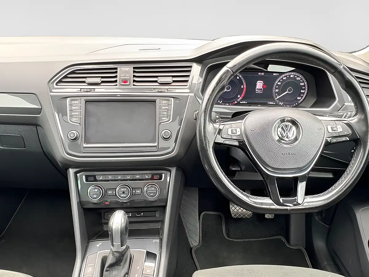 Used 2017 Volkswagen Tiguan Sel Grey - Interior and Exterior details 12