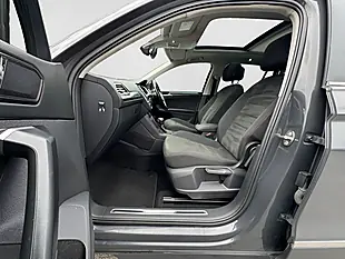 Used 2017 Volkswagen Tiguan Sel Grey - Interior and Exterior details 8