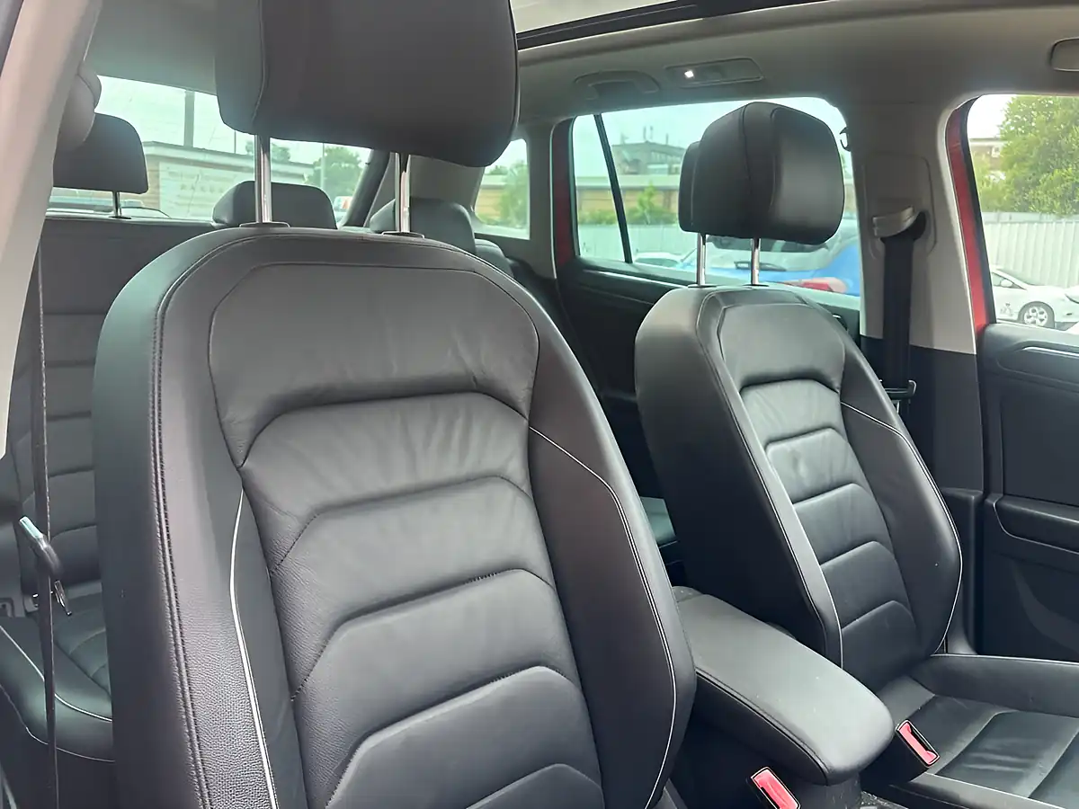 Used 2017 Volkswagen Tiguan Sel Orange - Interior and Exterior details 11