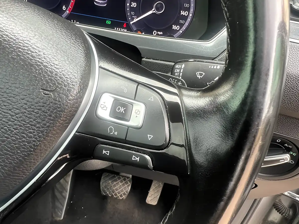 Used 2017 Volkswagen Tiguan Sel Silver - Interior and Exterior details 14