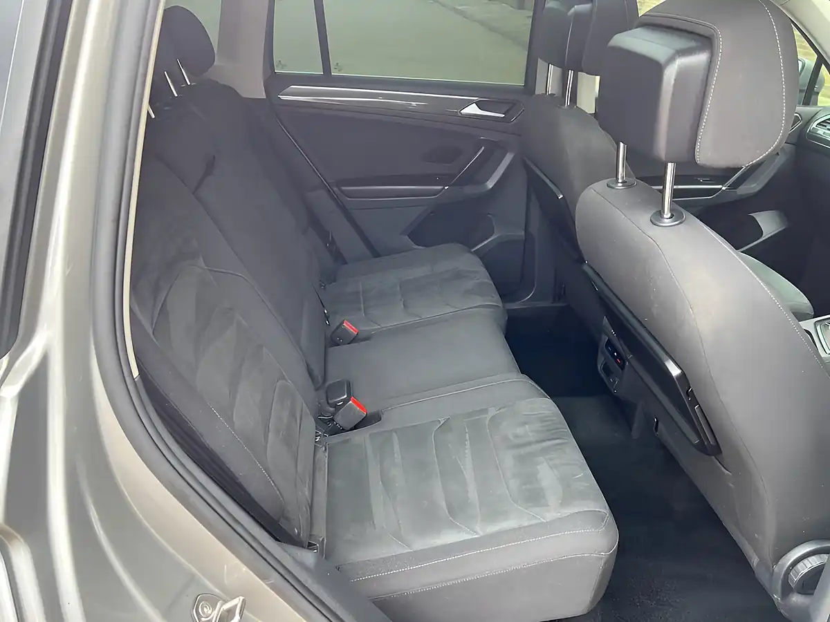 Used 2017 Volkswagen Tiguan Sel Silver - Interior and Exterior details 20