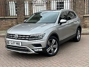 Used 2017 Volkswagen Tiguan Sel Silver - Interior and Exterior details 3