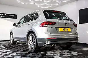 Used 2017 Volkswagen Tiguan Sel Silver - Interior and Exterior details 12