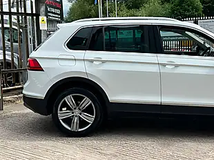 Used 2017 Volkswagen Tiguan Sel White - Interior and Exterior details 12