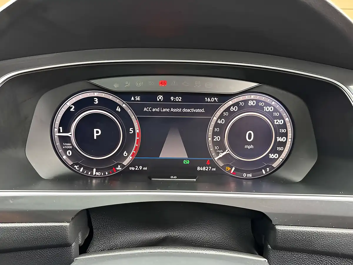 Used 2017 Volkswagen Tiguan Sel White - Interior and Exterior details 17