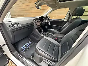 Used 2017 Volkswagen Tiguan Sel White - Interior and Exterior details 19