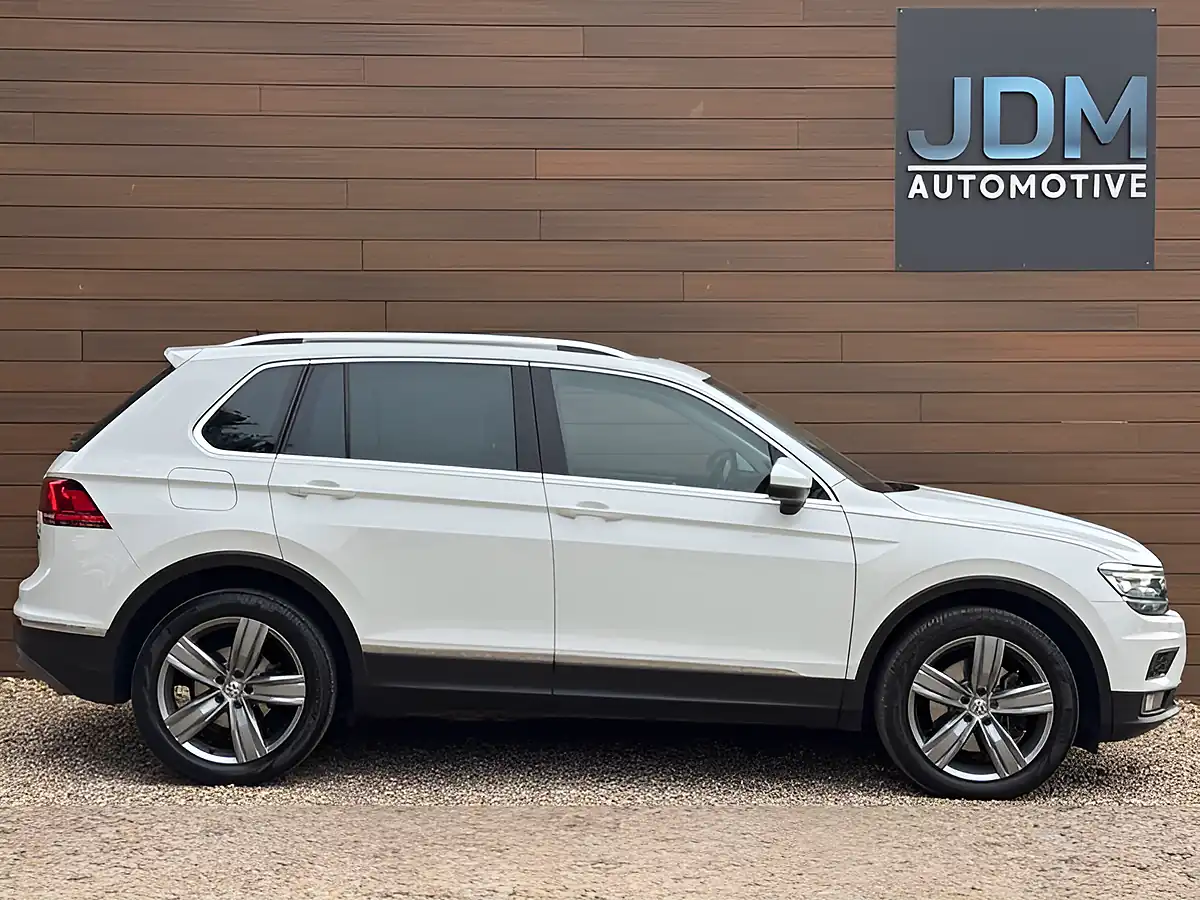 Used 2017 Volkswagen Tiguan Sel White - Interior and Exterior details 2