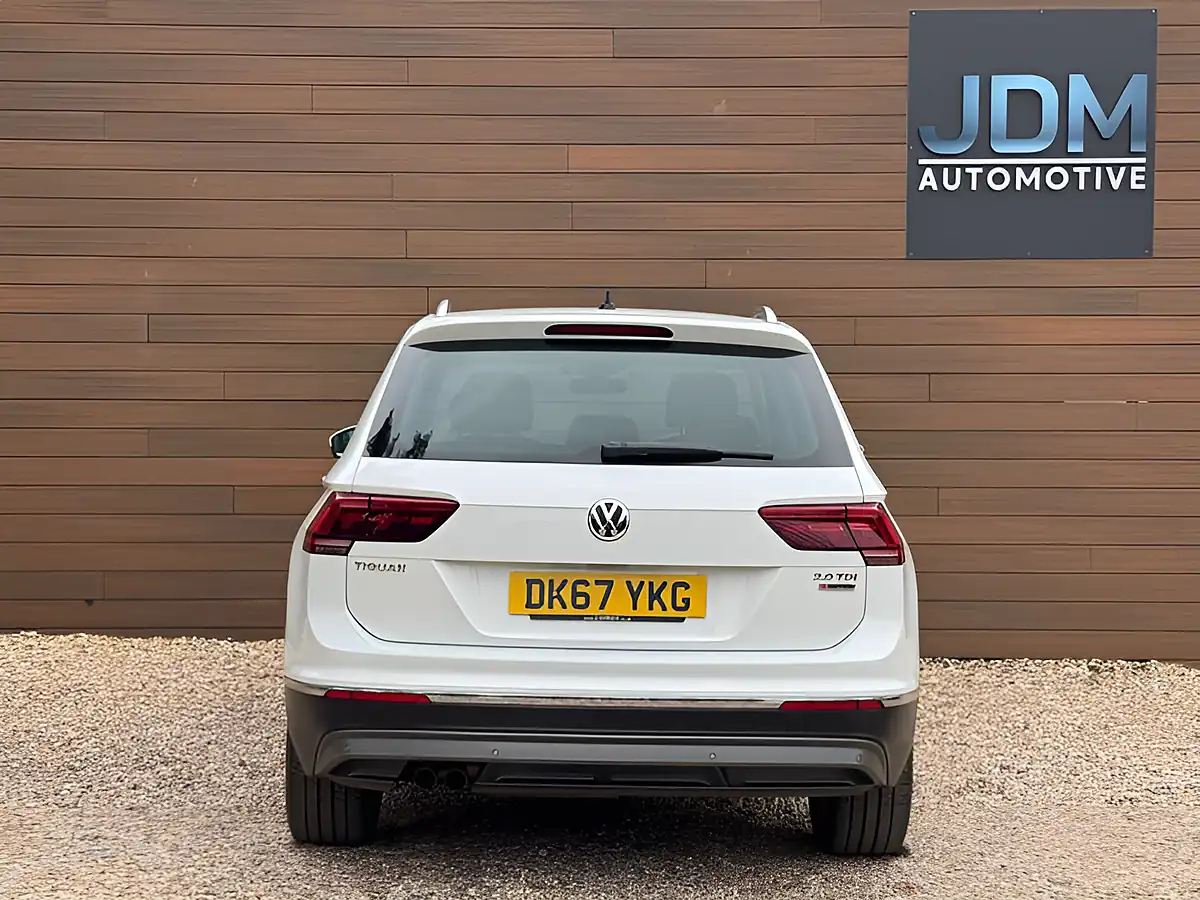 Used 2017 Volkswagen Tiguan Sel White - Interior and Exterior details 4