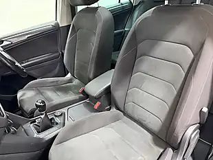 Used 2017 Volkswagen Tiguan Sel White - Interior and Exterior details 16