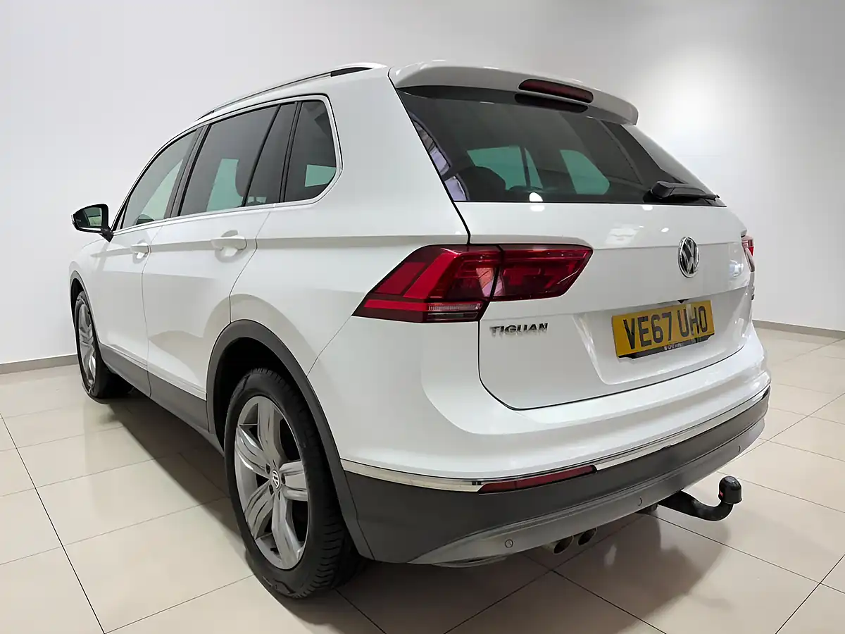 Used 2017 Volkswagen Tiguan Sel White - Interior and Exterior details 8