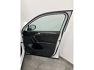 Used 2017 Volkswagen Tiguan Sel White - Interior and Exterior details 12