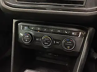 Used 2017 Volkswagen Tiguan Sel White - Interior and Exterior details 17