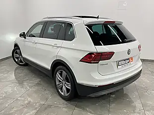 Used 2017 Volkswagen Tiguan Sel White - Interior and Exterior details 5