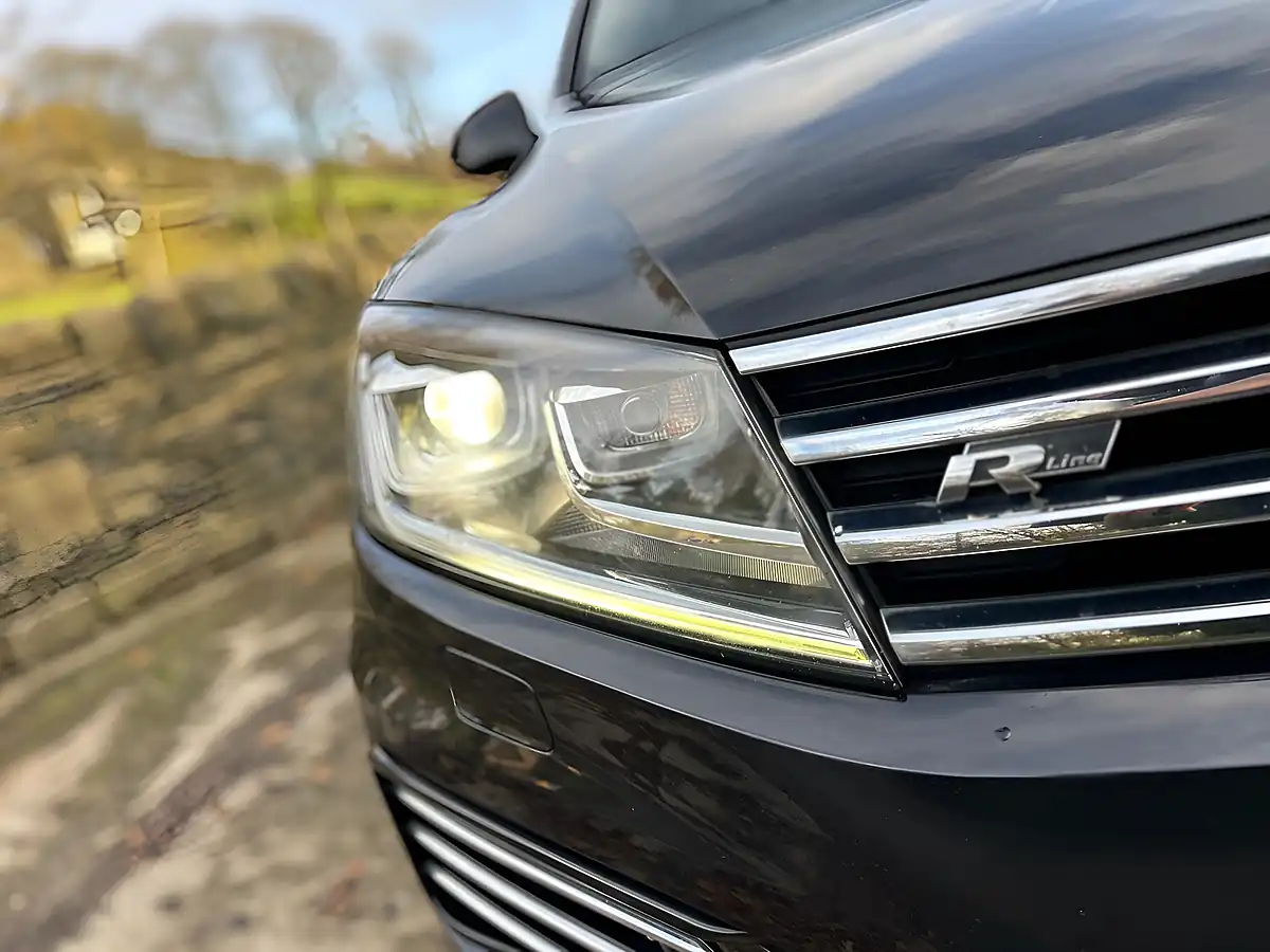 Used 2017 Volkswagen Touareg Bluemotion Tech R-Line Black - Interior and Exterior details 2