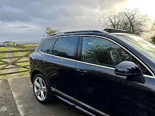 Used 2017 Volkswagen Touareg Bluemotion Tech R-Line Black - Interior and Exterior details 6