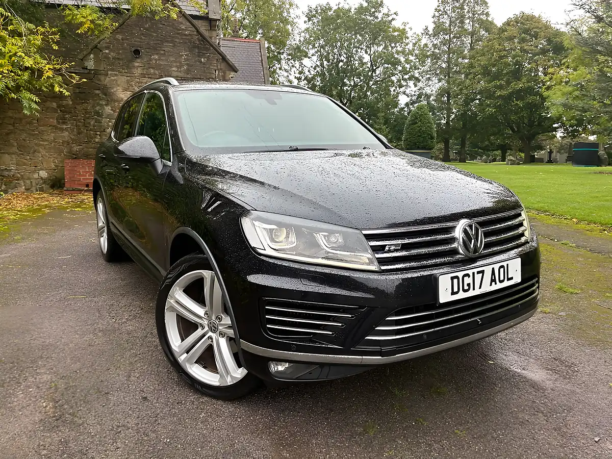Used 2017 Volkswagen Touareg R-Line Plus Black - Interior and Exterior details 15