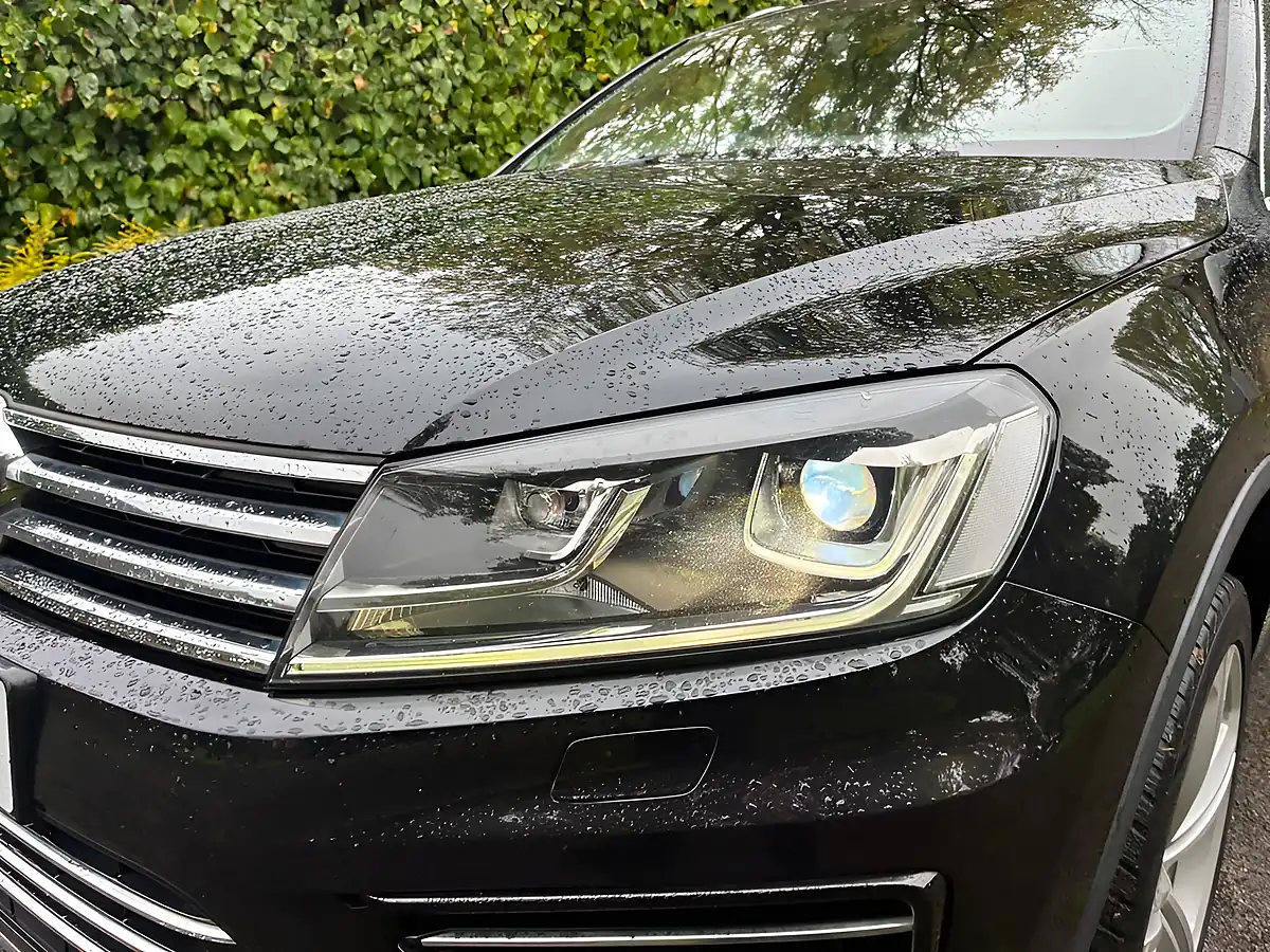 Used 2017 Volkswagen Touareg R-Line Plus Black - Interior and Exterior details 16