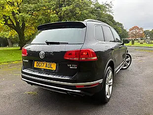 Used 2017 Volkswagen Touareg R-Line Plus Black - Interior and Exterior details 19