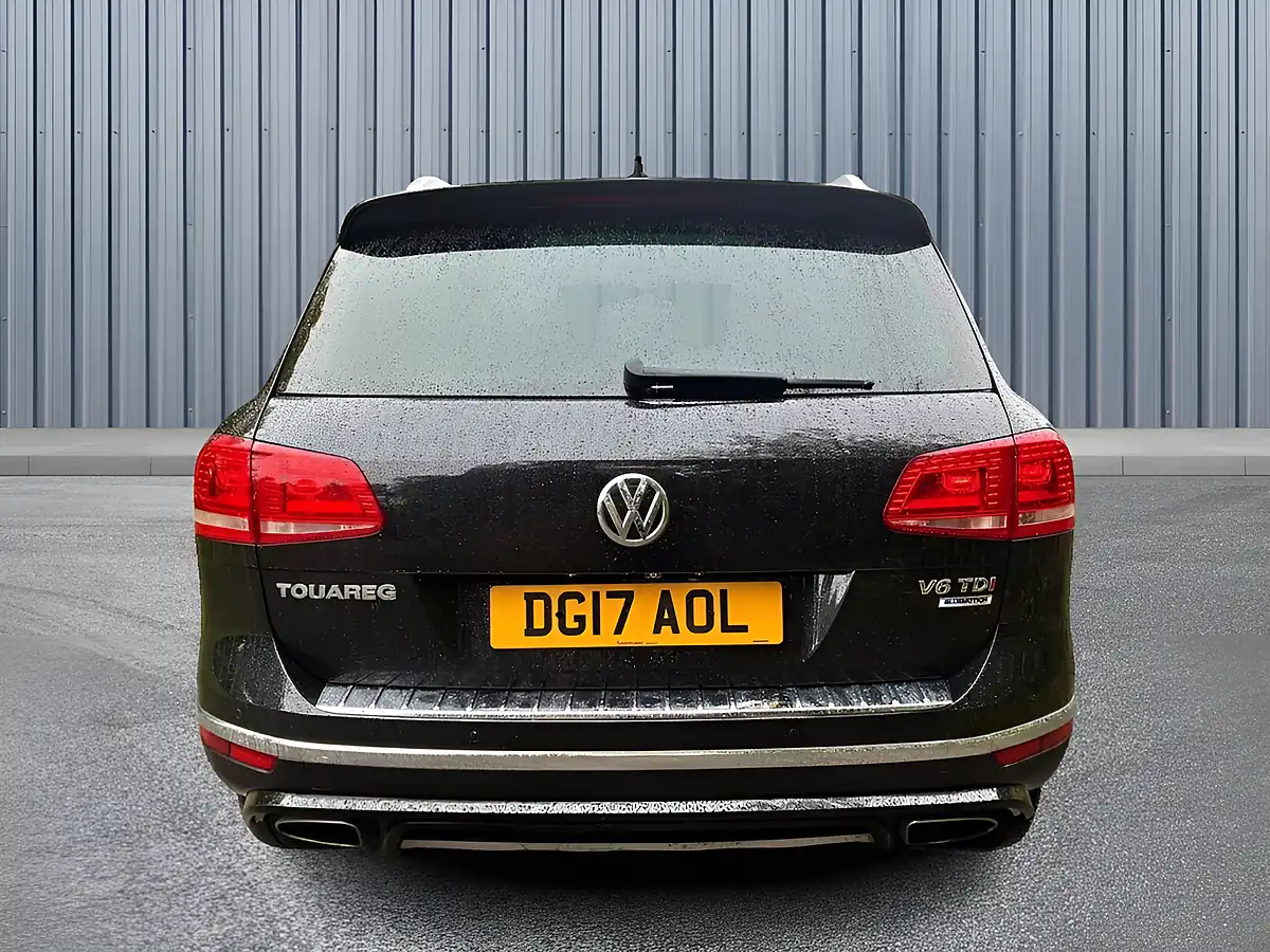 Used 2017 Volkswagen Touareg R-Line Plus Black - Interior and Exterior details 5