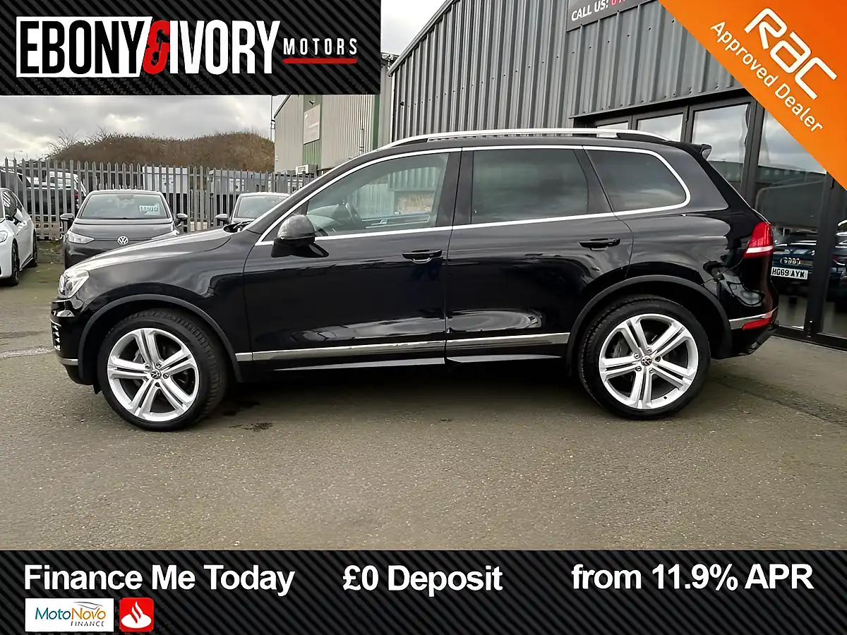 Used 2017 Volkswagen Touareg R-Line Plus Deep Black Metallic - Interior and Exterior details 3
