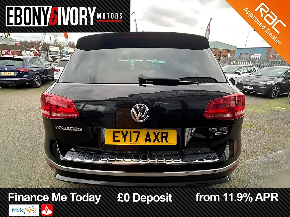 Used 2017 Volkswagen Touareg R-Line Plus Deep Black Metallic - Interior and Exterior details 5