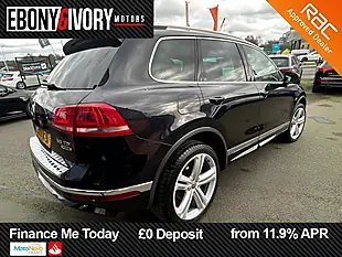 Used 2017 Volkswagen Touareg R-Line Plus Deep Black Metallic - Interior and Exterior details 6
