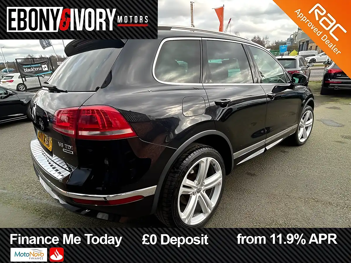 Used 2017 Volkswagen Touareg R-Line Plus Deep Black Metallic - Interior and Exterior details 6