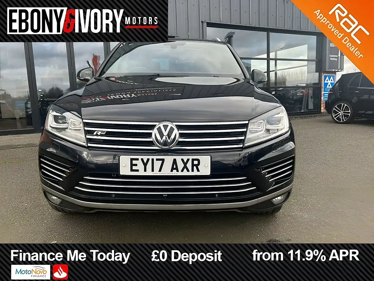 Used 2017 Volkswagen Touareg R-Line Plus Deep Black Metallic - Interior and Exterior details 9