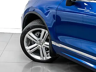 Used 2017 Volkswagen Touareg R-Line Plus Reef Blue - Interior and Exterior details 10