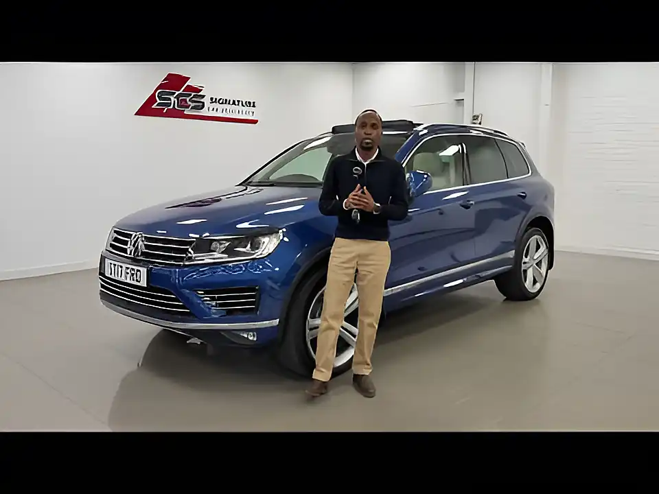 Used 2017 Volkswagen Touareg R-Line Plus Reef Blue - Interior and Exterior details 20