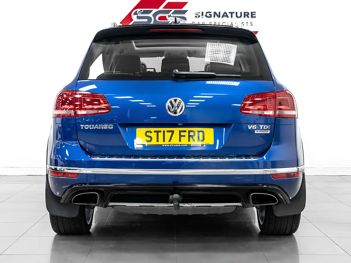 Used 2017 Volkswagen Touareg R-Line Plus Reef Blue - Interior and Exterior details 7