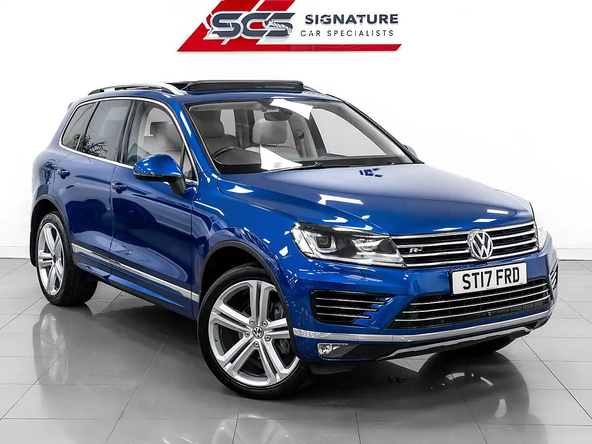 Used 2017 Volkswagen Touareg R-Line Plus Reef Blue - Interior and Exterior details 8