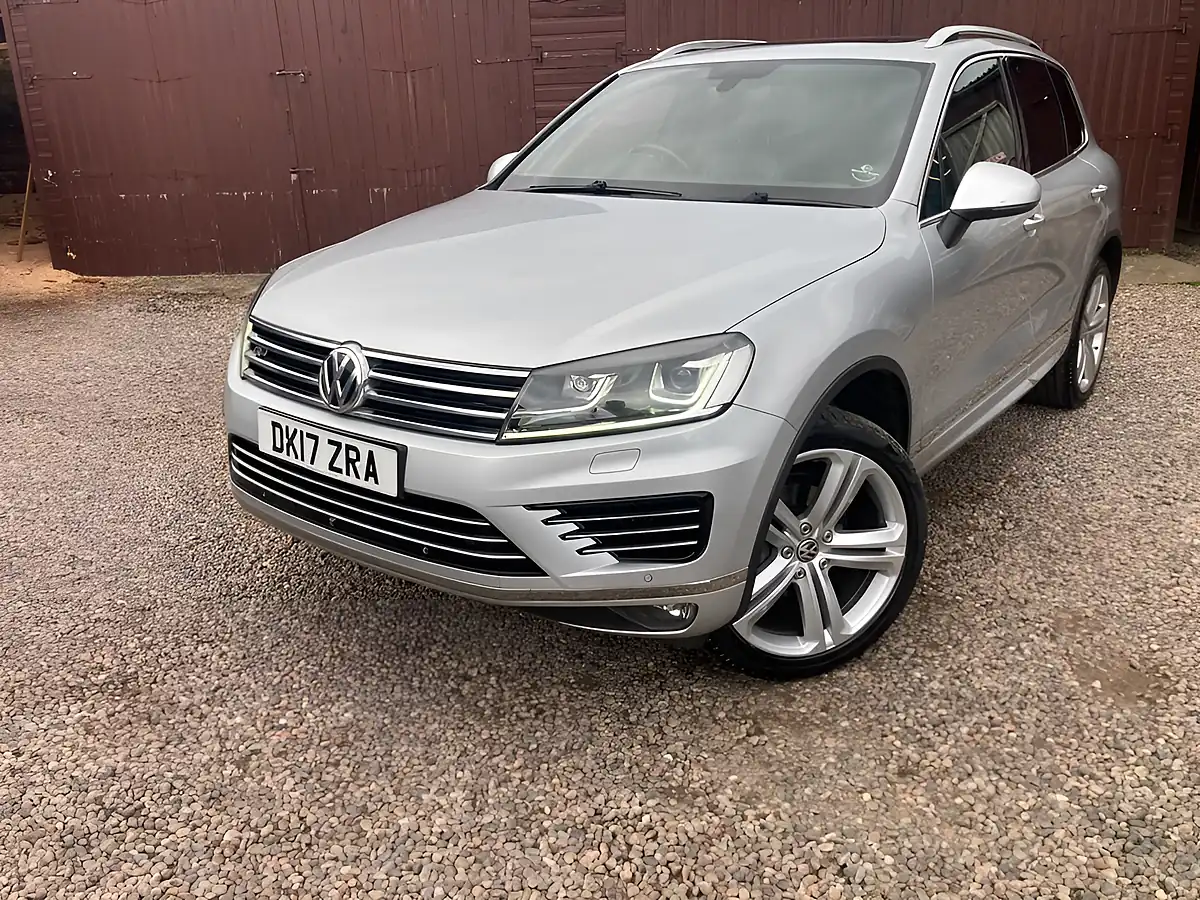 Used 2017 Volkswagen Touareg R-Line Plus Silver - Interior and Exterior details 2