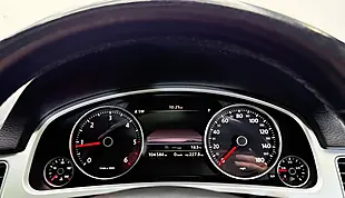 Used 2017 Volkswagen Touareg R-Line Plus White - Interior and Exterior details 10