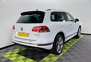 Used 2017 Volkswagen Touareg R-Line Plus White - Interior and Exterior details 2