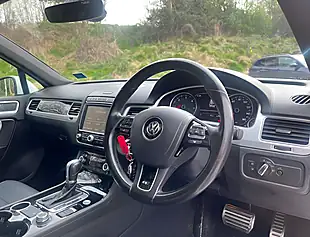 Used 2017 Volkswagen Touareg R-Line+ Pure White - Interior and Exterior details 11