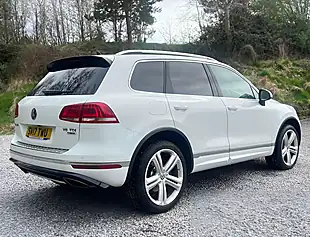 Used 2017 Volkswagen Touareg R-Line+ Pure White - Interior and Exterior details 3