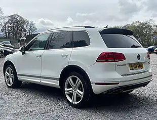 Used 2017 Volkswagen Touareg R-Line+ Pure White - Interior and Exterior details 5