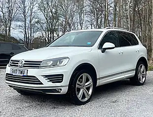 Used 2017 Volkswagen Touareg R-Line+ Pure White - Interior and Exterior details 7
