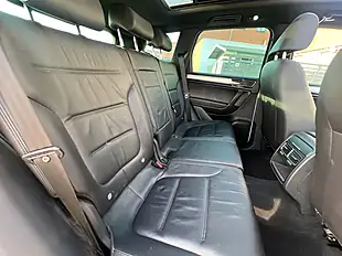 Used 2017 Volkswagen Touareg R-Line Pure White - Interior and Exterior details 13
