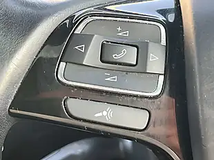 Used 2017 Volkswagen Touareg R-Line Pure White - Interior and Exterior details 16