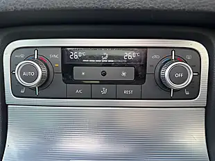 Used 2017 Volkswagen Touareg R-Line Pure White - Interior and Exterior details 18