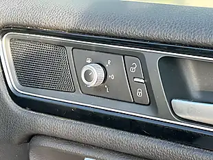 Used 2017 Volkswagen Touareg R-Line Pure White - Interior and Exterior details 19